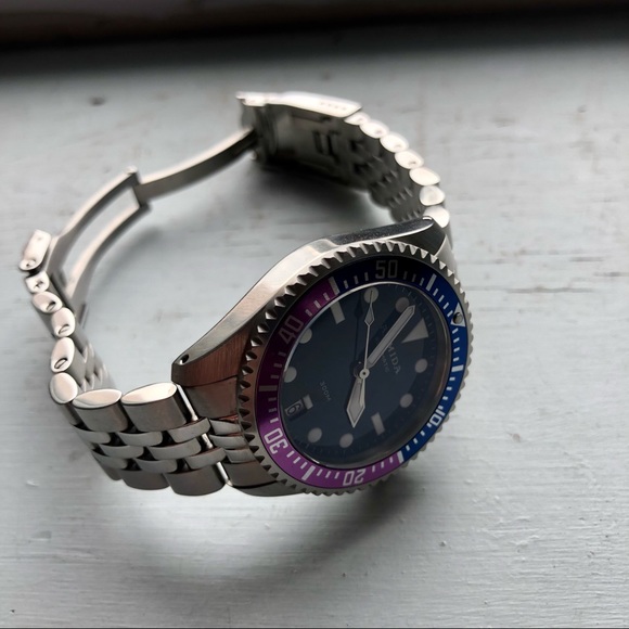 Armida A11 Dive Watch - Picture 3 of 8